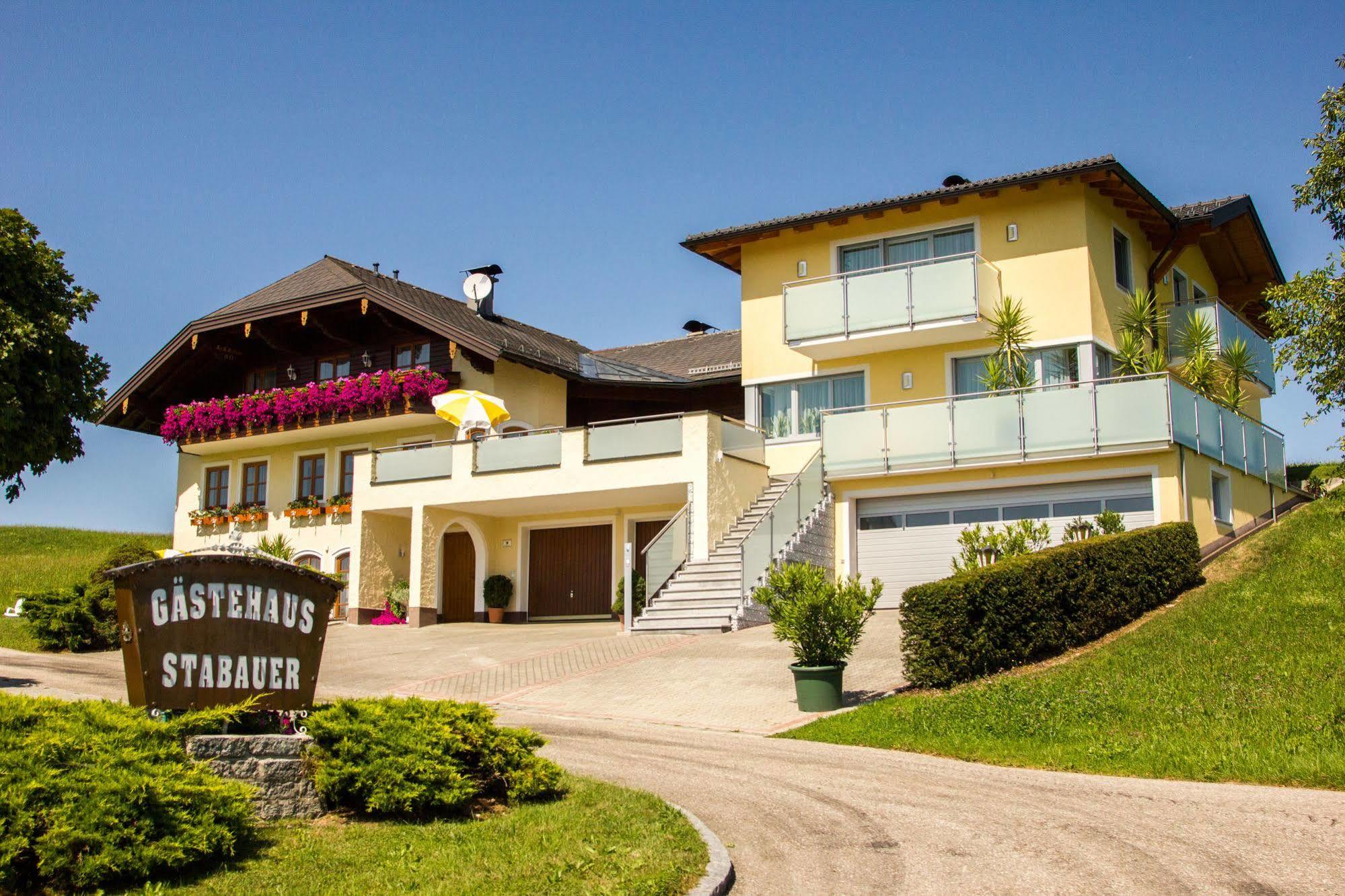 Gaestehaus Stabauer Mondsee Extérieur photo